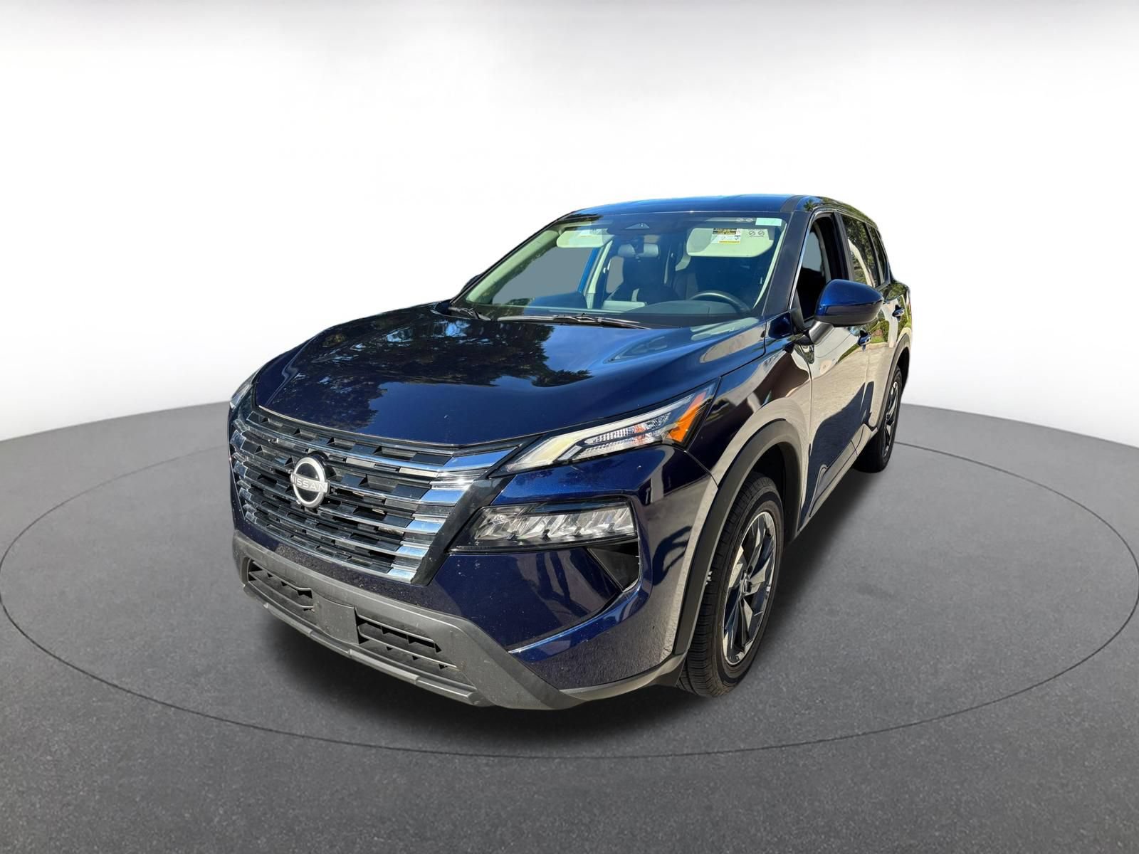 Used 2026 Nissan Rogue SV AWD/4WD image 3