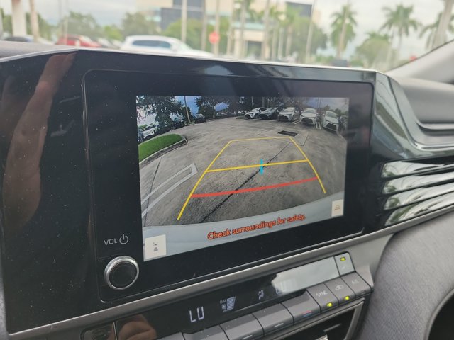 Used 2026 Toyota Camry LE FWD image 31