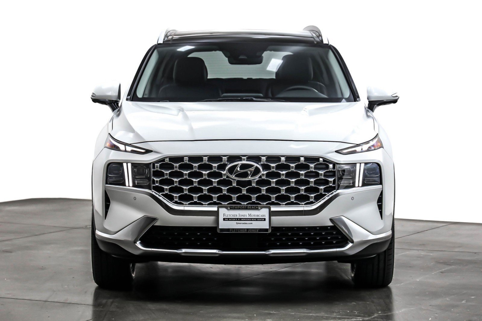 Used 2023 Hyundai Santa Fe Limited w/ Cargo Package image 3