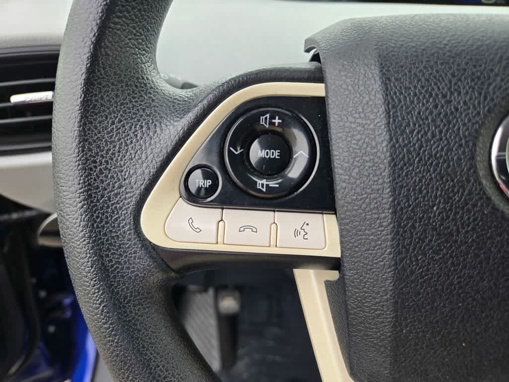 Used 2017 Toyota Prius Two w/ Prius Two Safety Plus Package FWD image 21