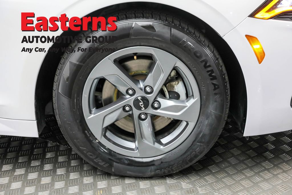 Used 2022 Kia K5 LXS image 30