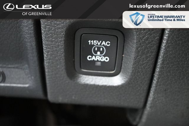 Used 2023 RAM 2500 Tradesman w/ Chrome Appearance Group AWD/4WD image 15