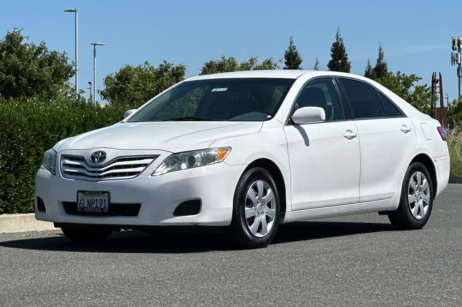 Used 2010 Toyota Camry FWD image 8