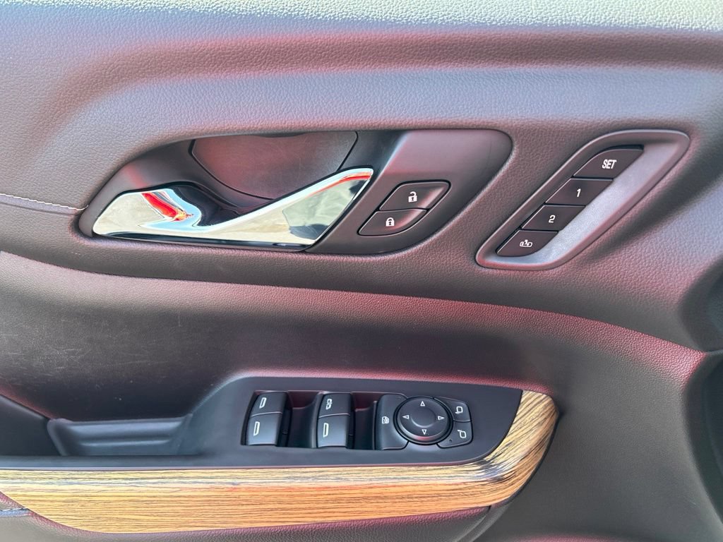 Used 2019 GMC Acadia Denali w/ Technology Package AWD/4WD image 16