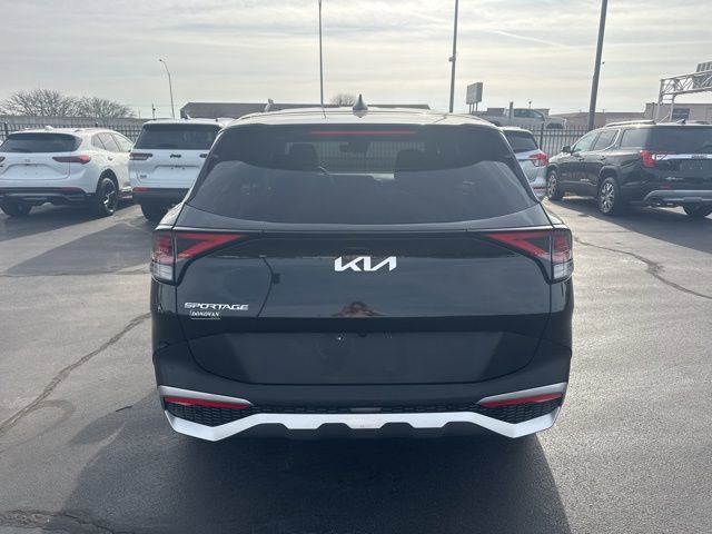 Used 2024 Kia Sportage LX image 4
