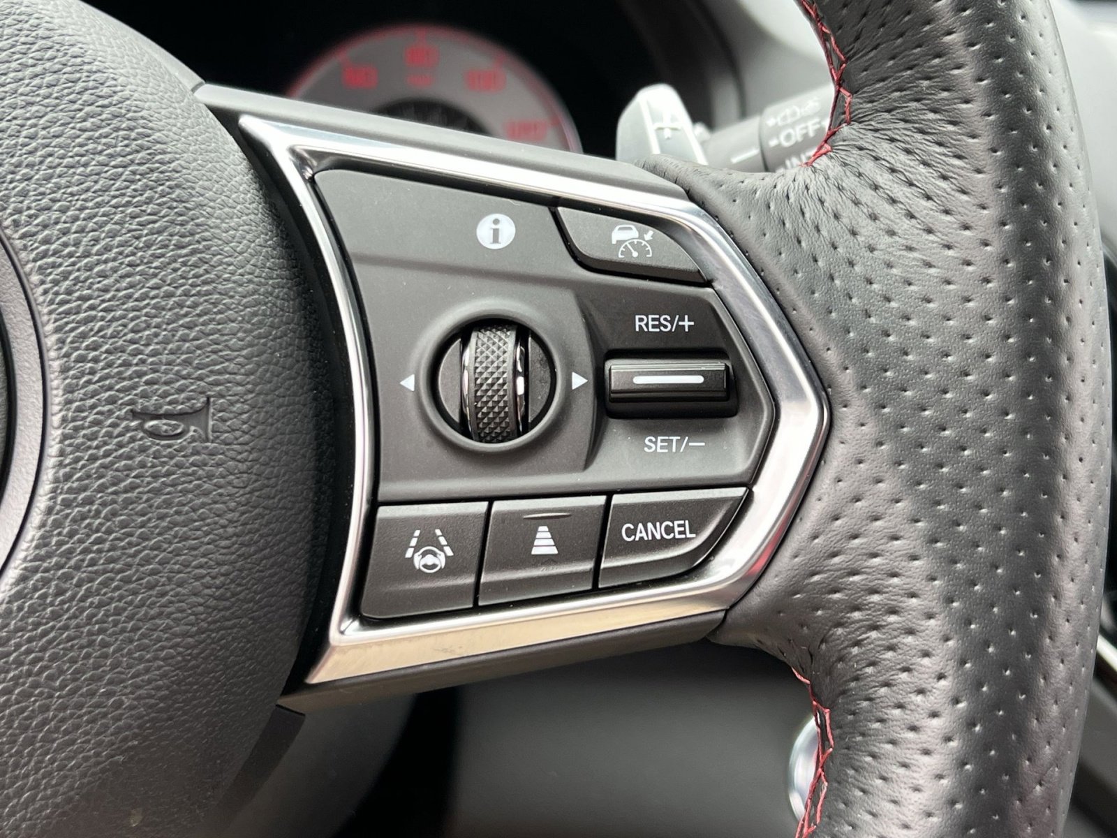 Used 2025 Acura RDX A-Spec image 30