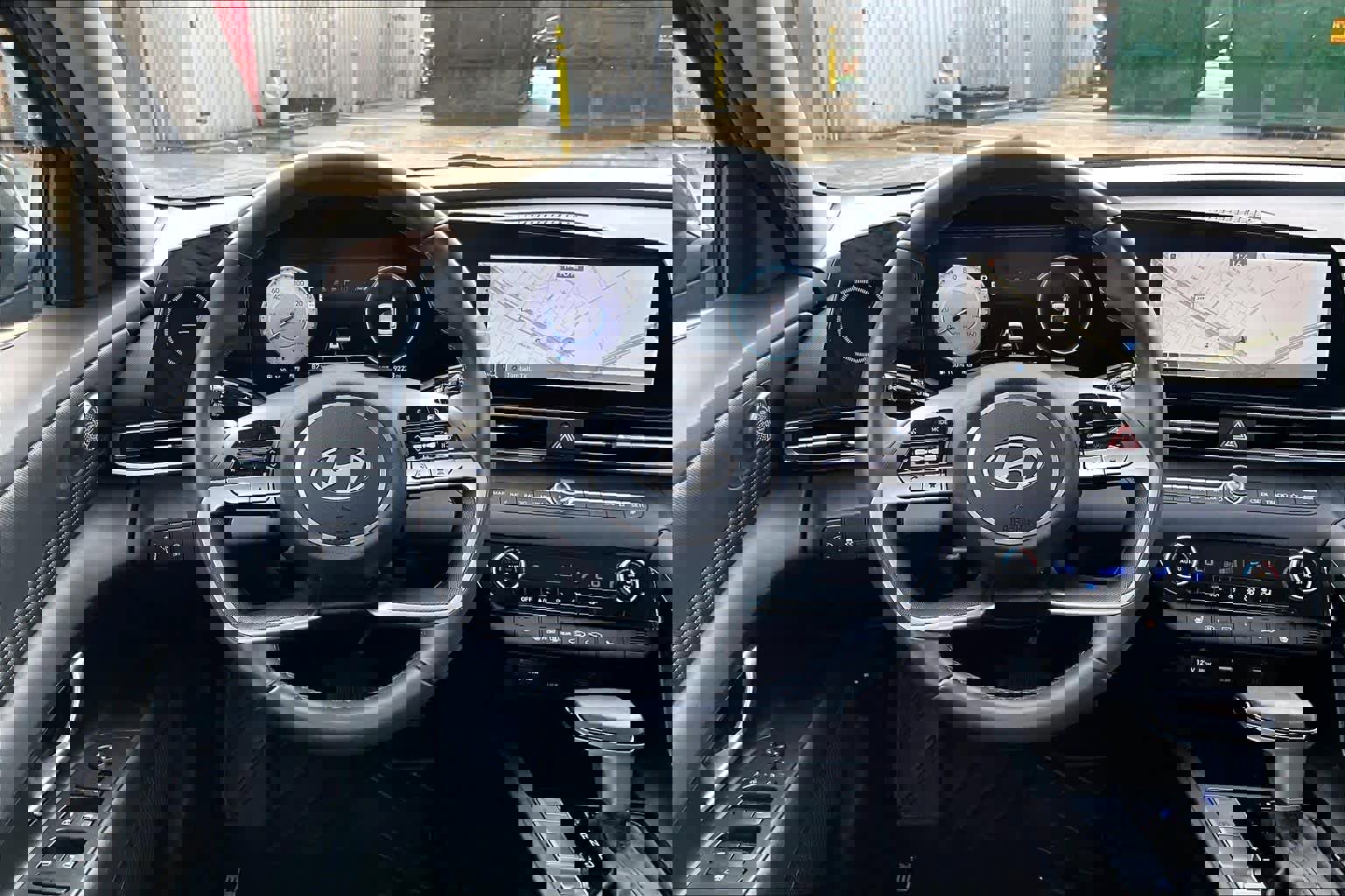 Used 2025 Hyundai Elantra Limited image 5