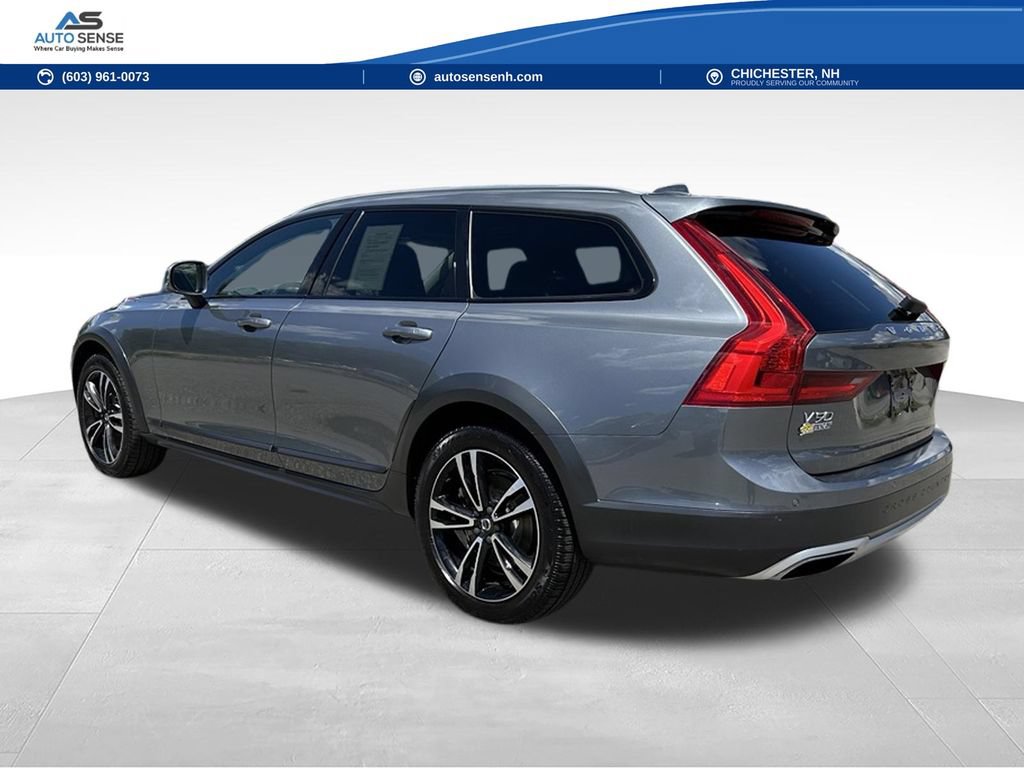 Used 2019 Volvo V90 T5 Cross Country AWD/4WD image 3
