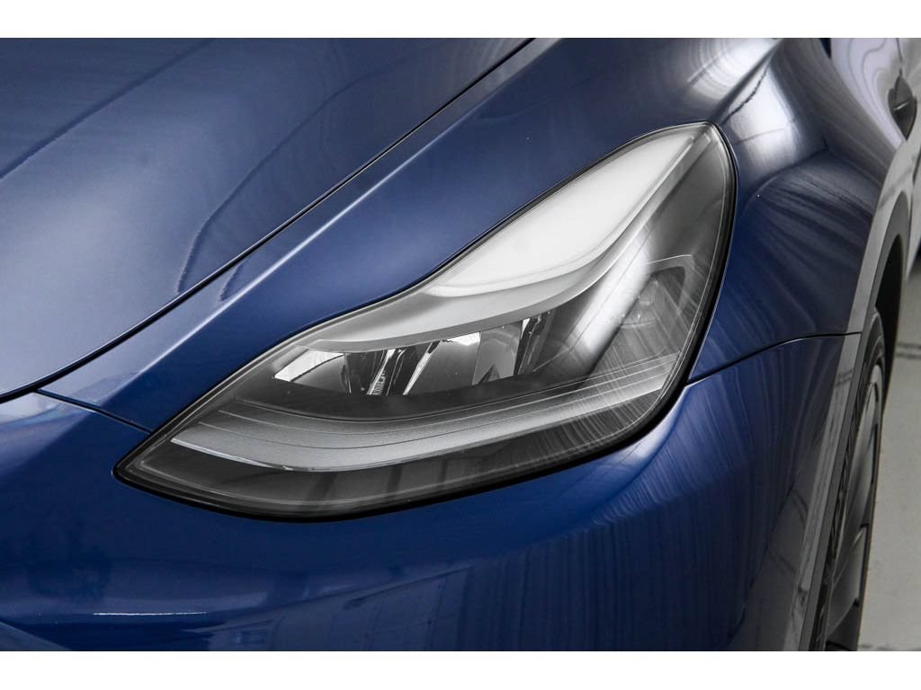 Used 2023 Tesla Model Y Performance AWD/4WD image 23