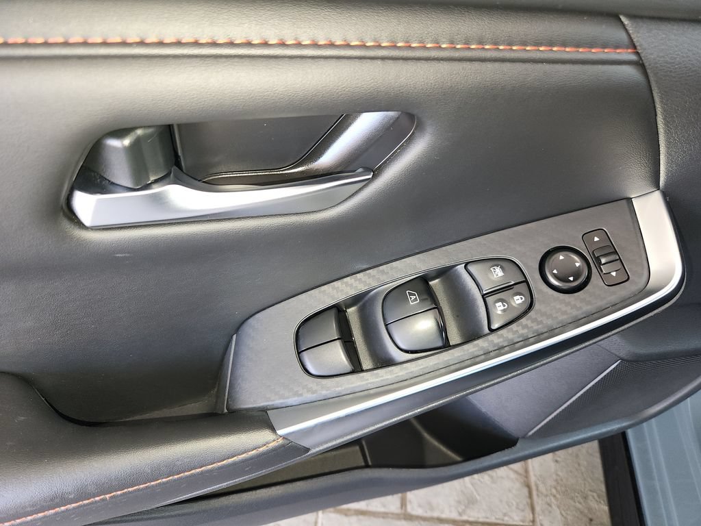 Used 2025 Nissan Sentra SR w/ Midnight Edition FWD image 29