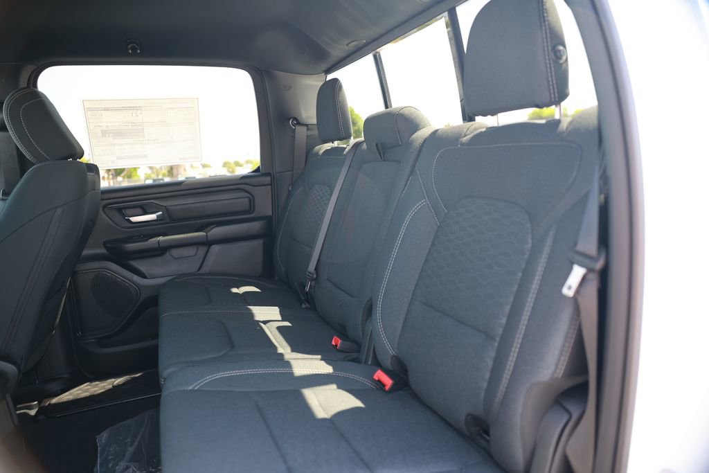 New 2026 RAM 1500 Express AWD/4WD image 30