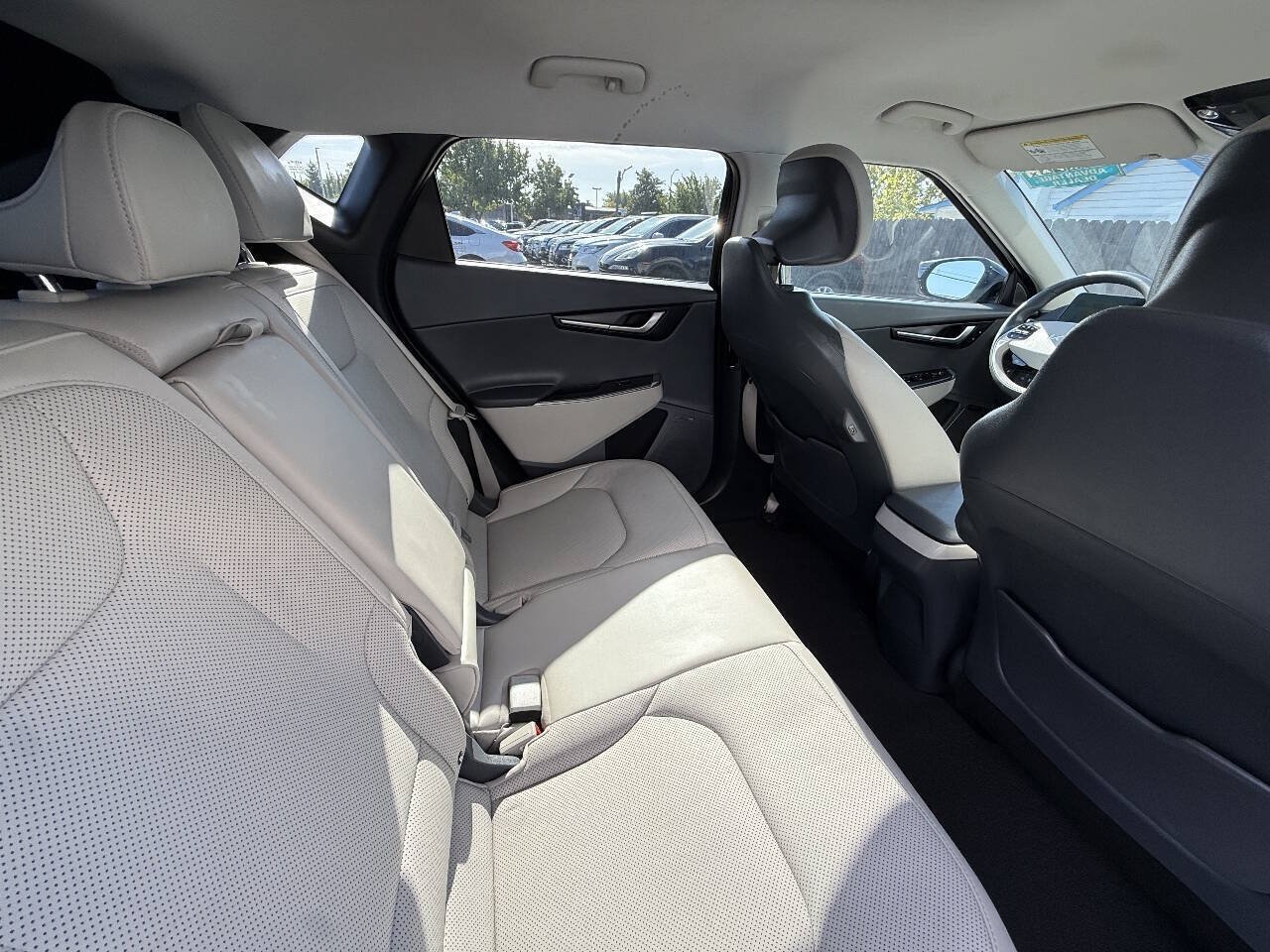 Used 2022 Kia EV6 Wind RWD image 19