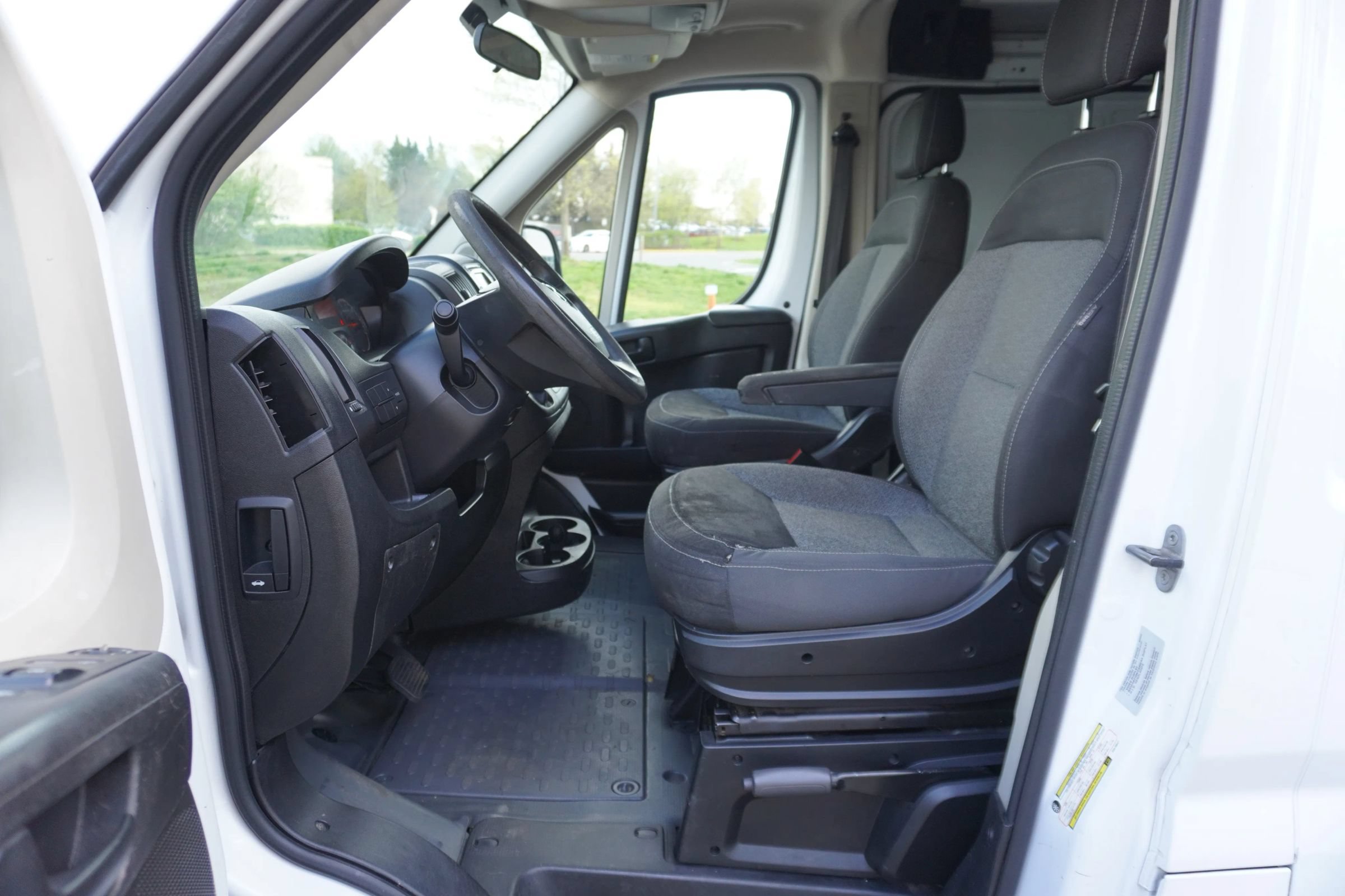 Used 2015 RAM ProMaster 1500 w/ Interior Convenience Group FWD image 9
