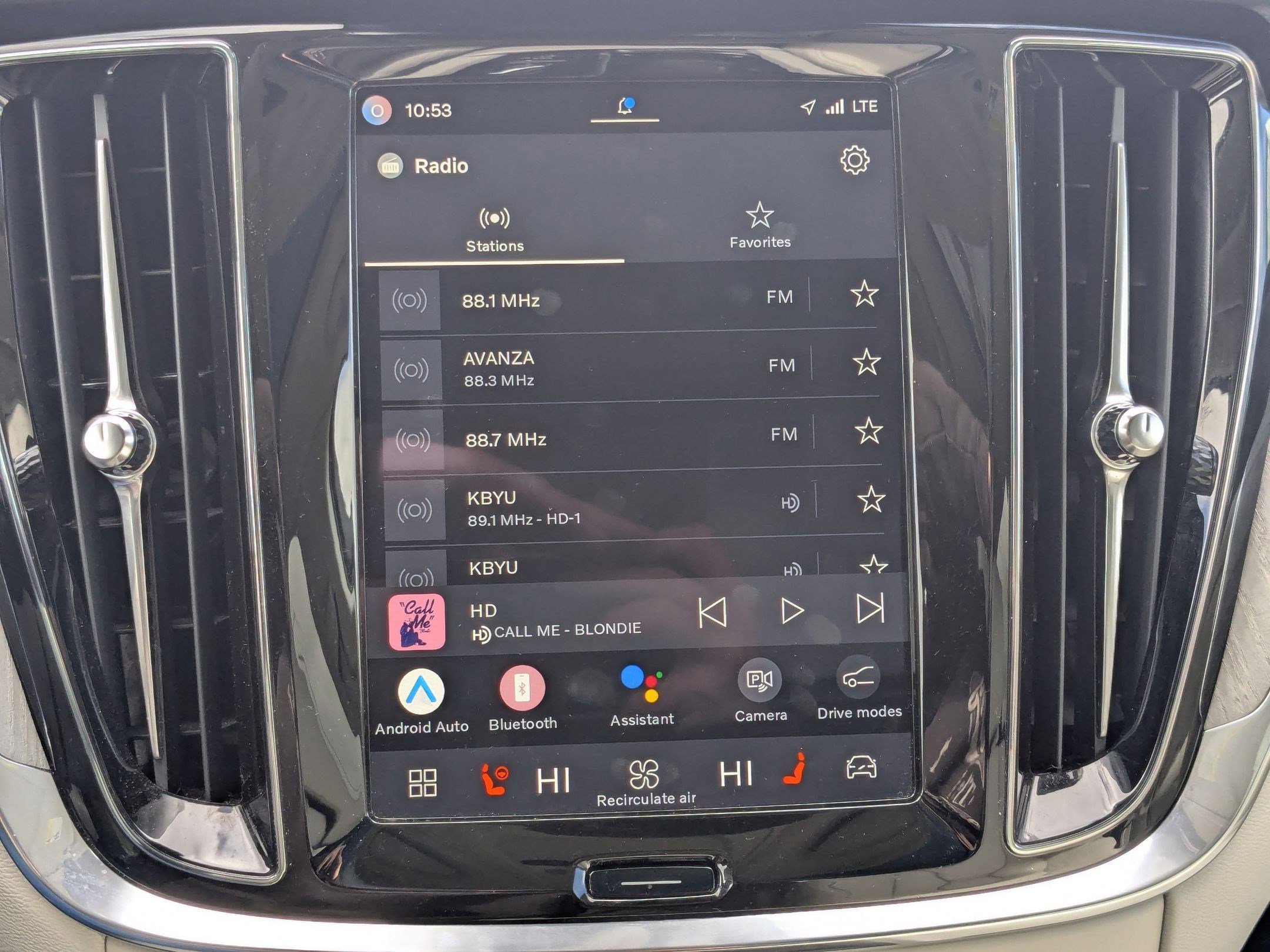 Used 2025 Volvo V60 B5 Cross Country Plus image 24