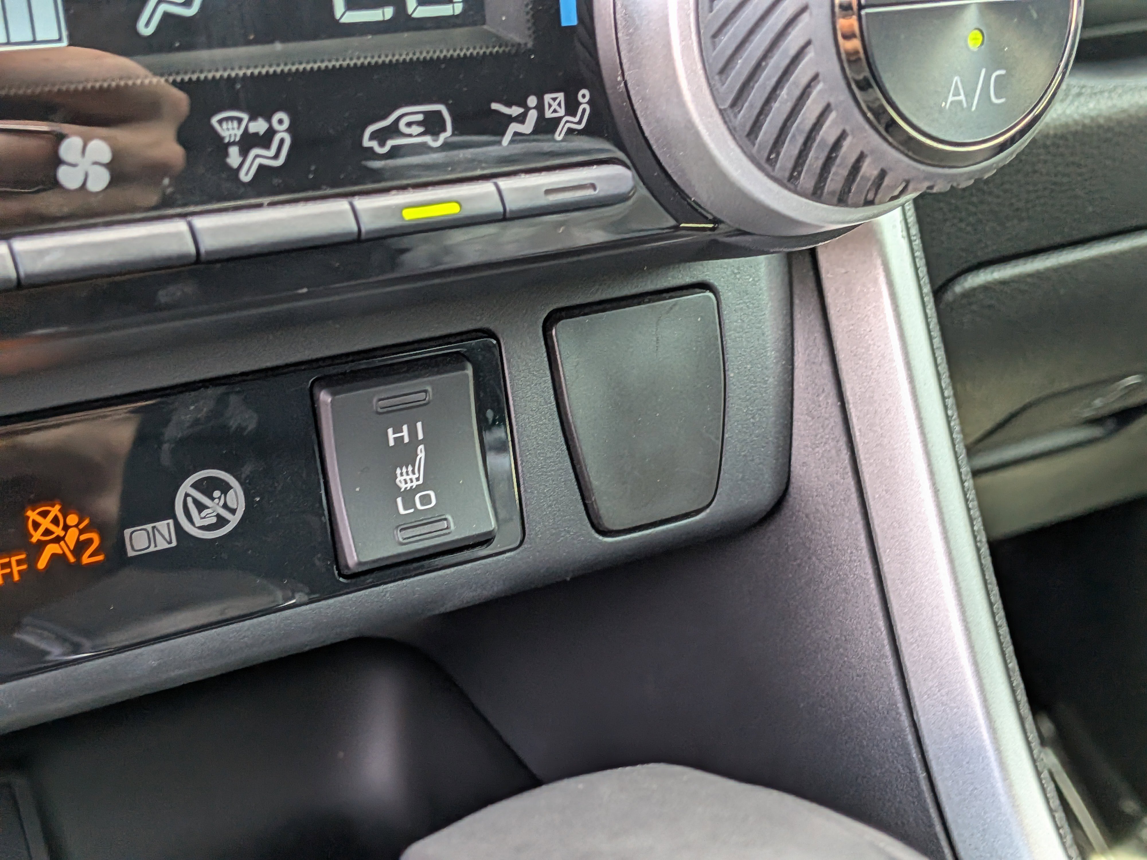Used 2024 Toyota RAV4 XLE Premium w/ Weather Package AWD/4WD image 33