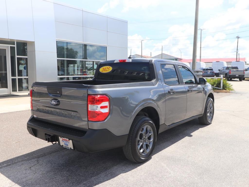Certified 2025 Ford Maverick XLT w/ XLT Luxury Package AWD/4WD image 15