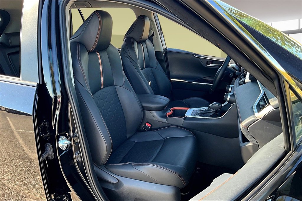 Used 2024 Toyota RAV4 Adventure image 7