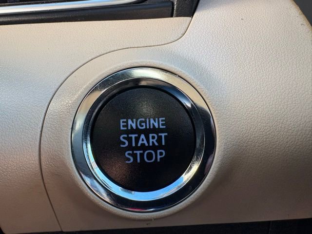 Used 2021 Toyota Avalon XLE image 22