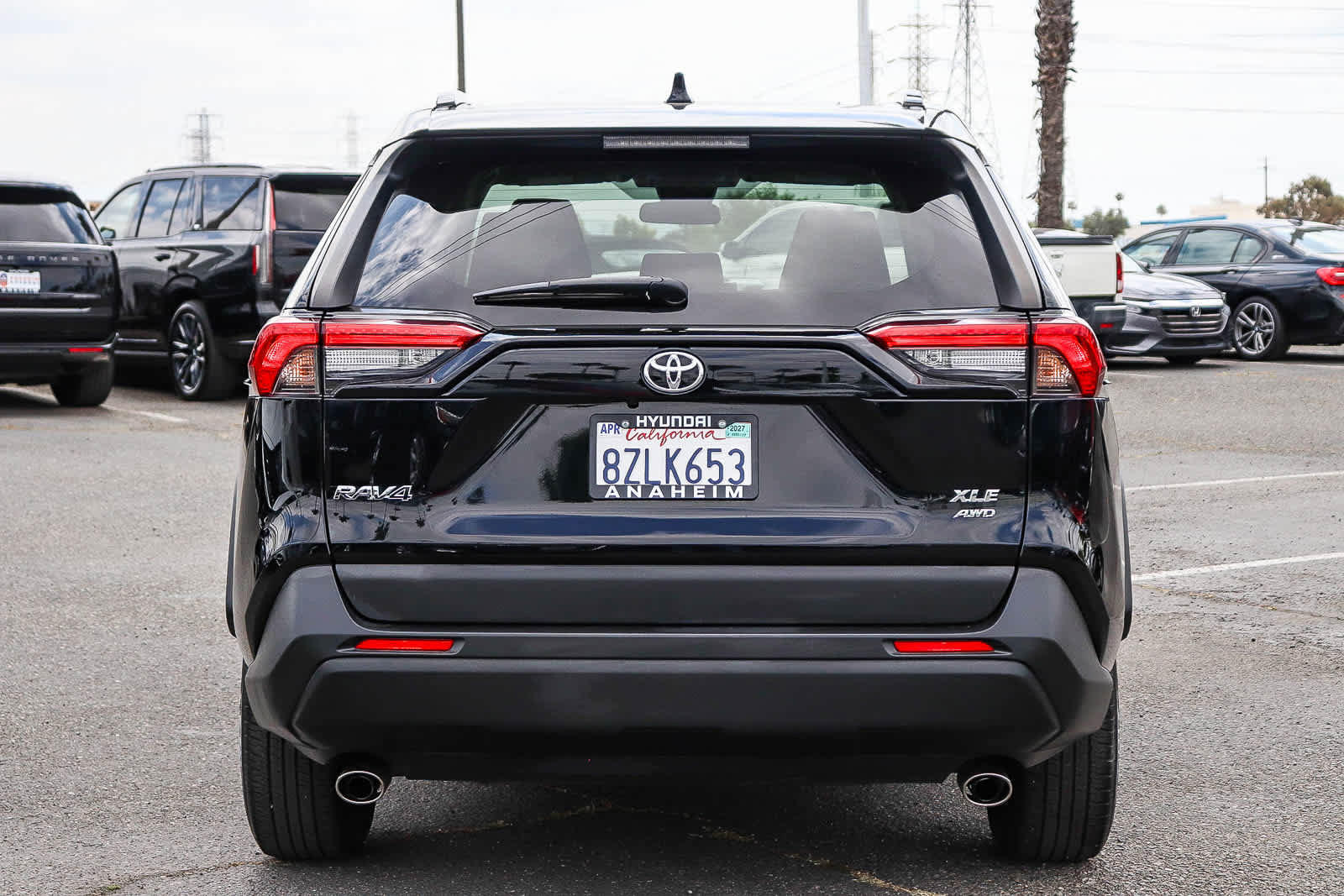 Used 2022 Toyota RAV4 XLE w/ Carpet Mat Package (TMS) AWD/4WD image 7