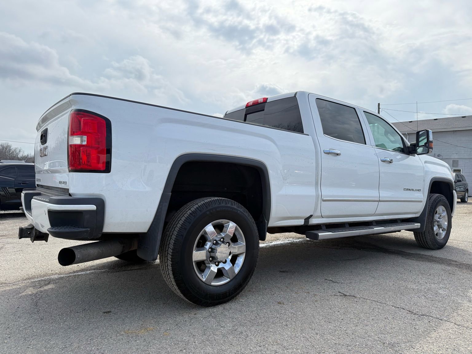 Used 2016 GMC Sierra 2500 Denali w/ Duramax Plus Package image 12