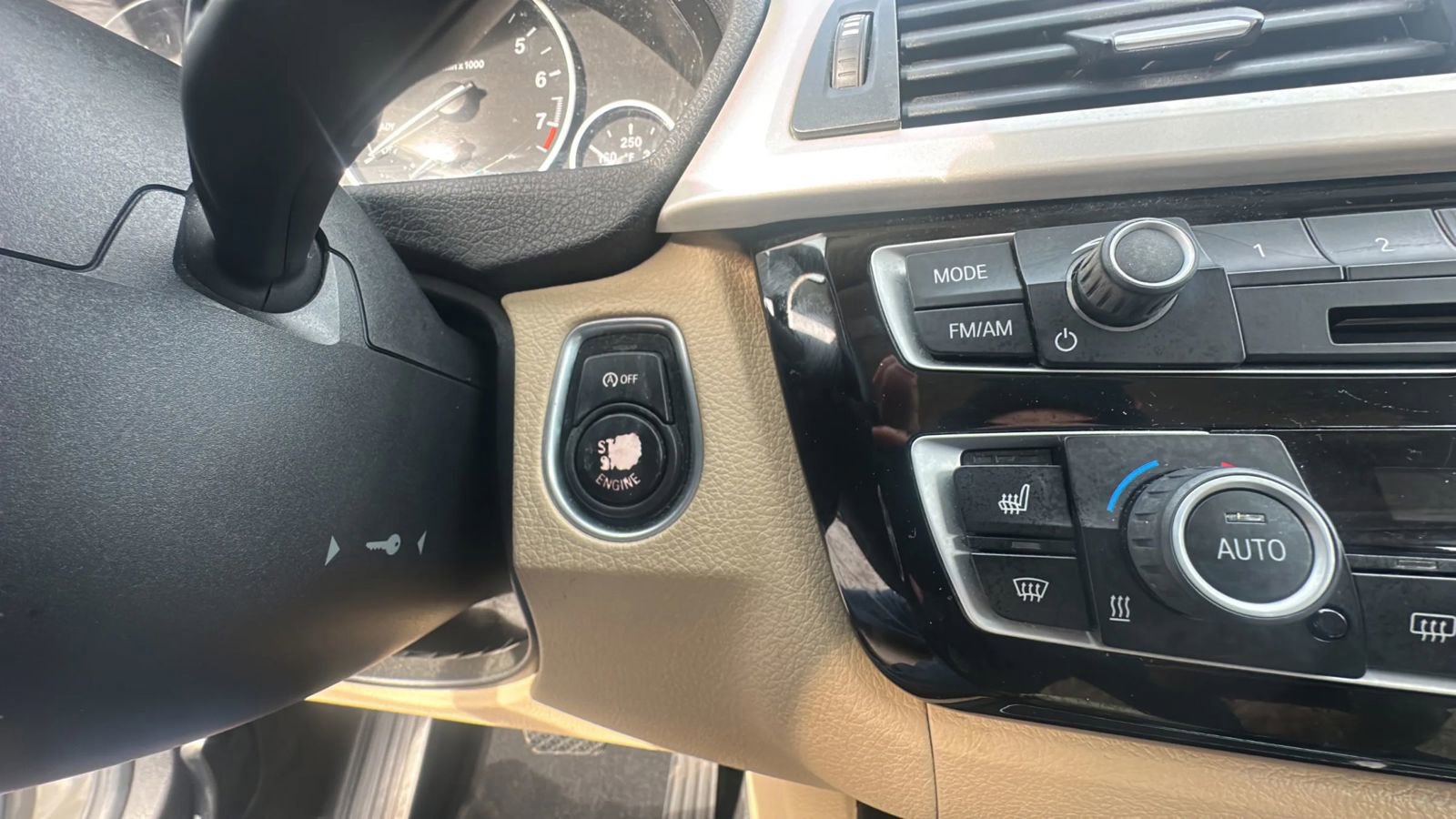 Used 2018 BMW 320i Sedan image 20