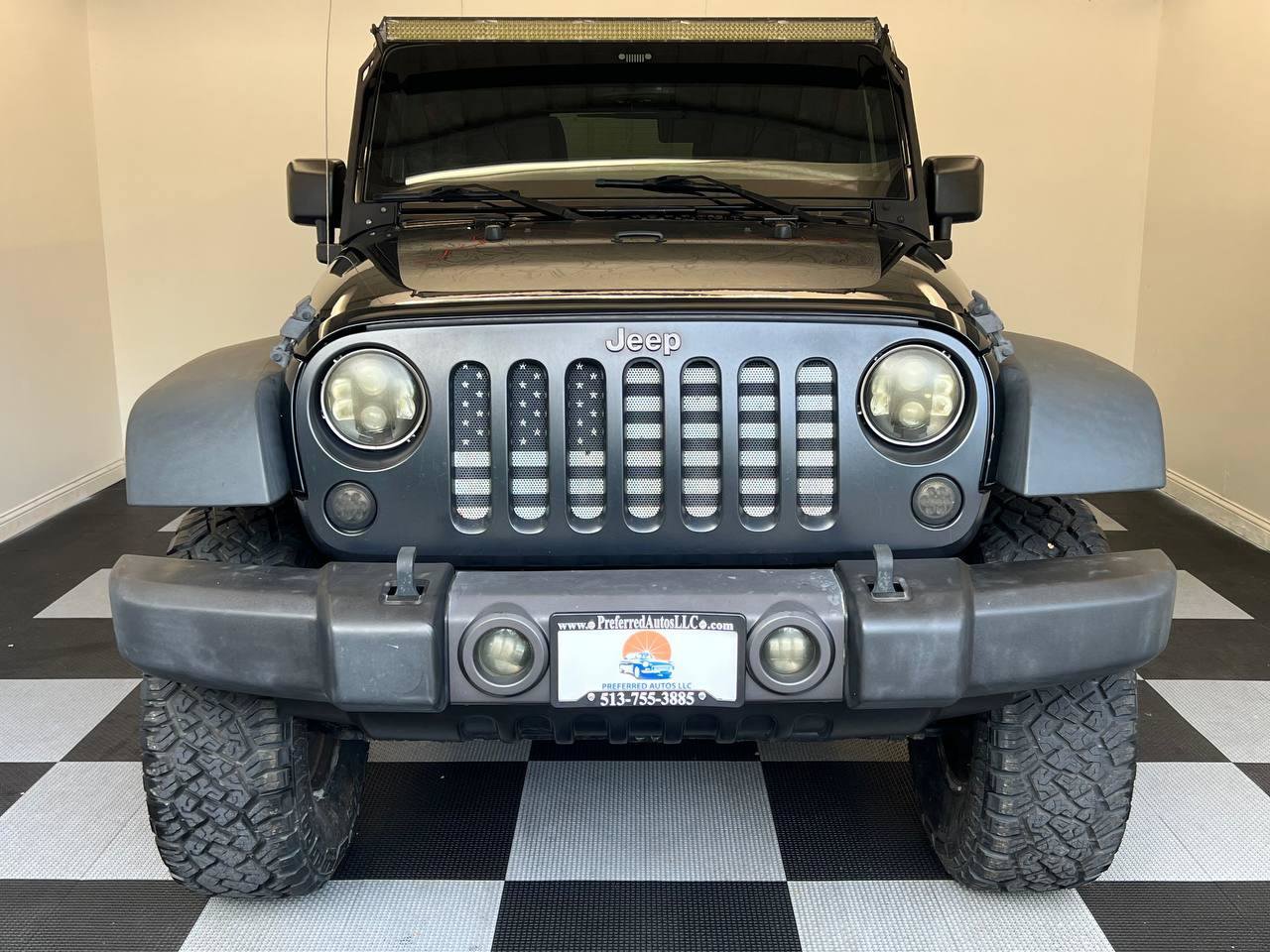 Used 2017 Jeep Wrangler Unlimited Sport AWD/4WD image 2