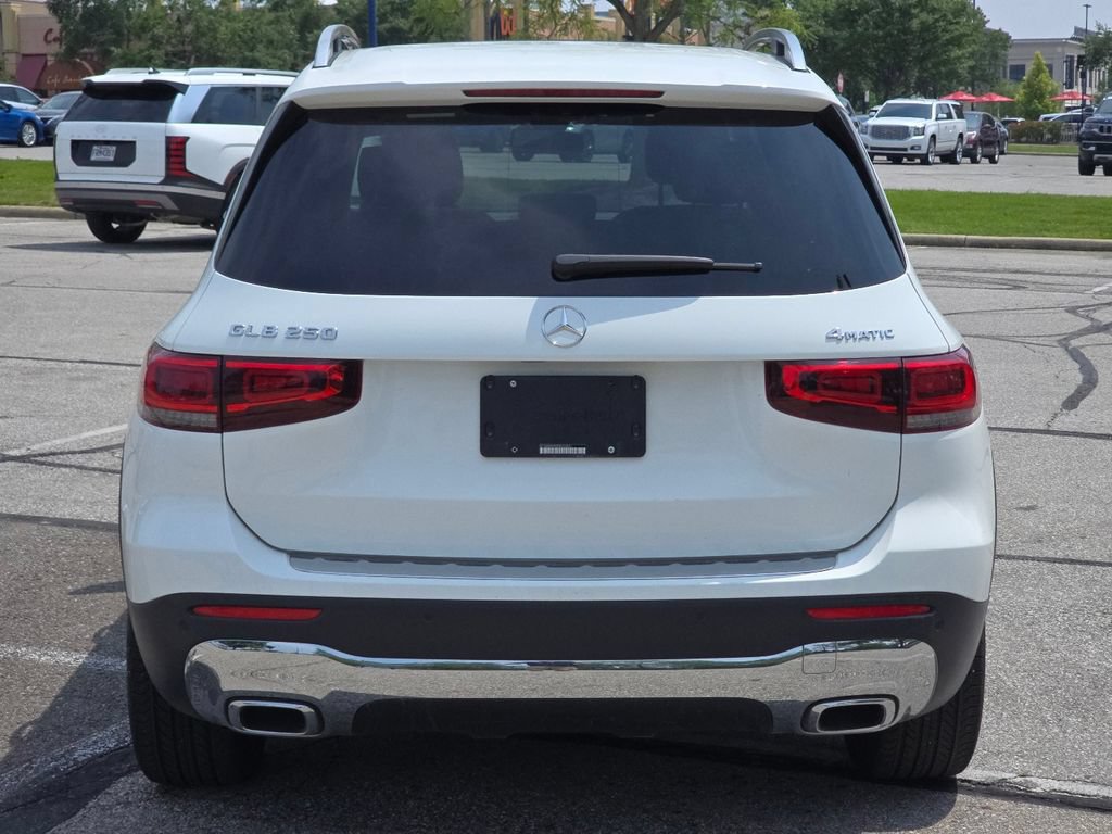Certified 2023 Mercedes-Benz GLB 250 4MATIC image 16