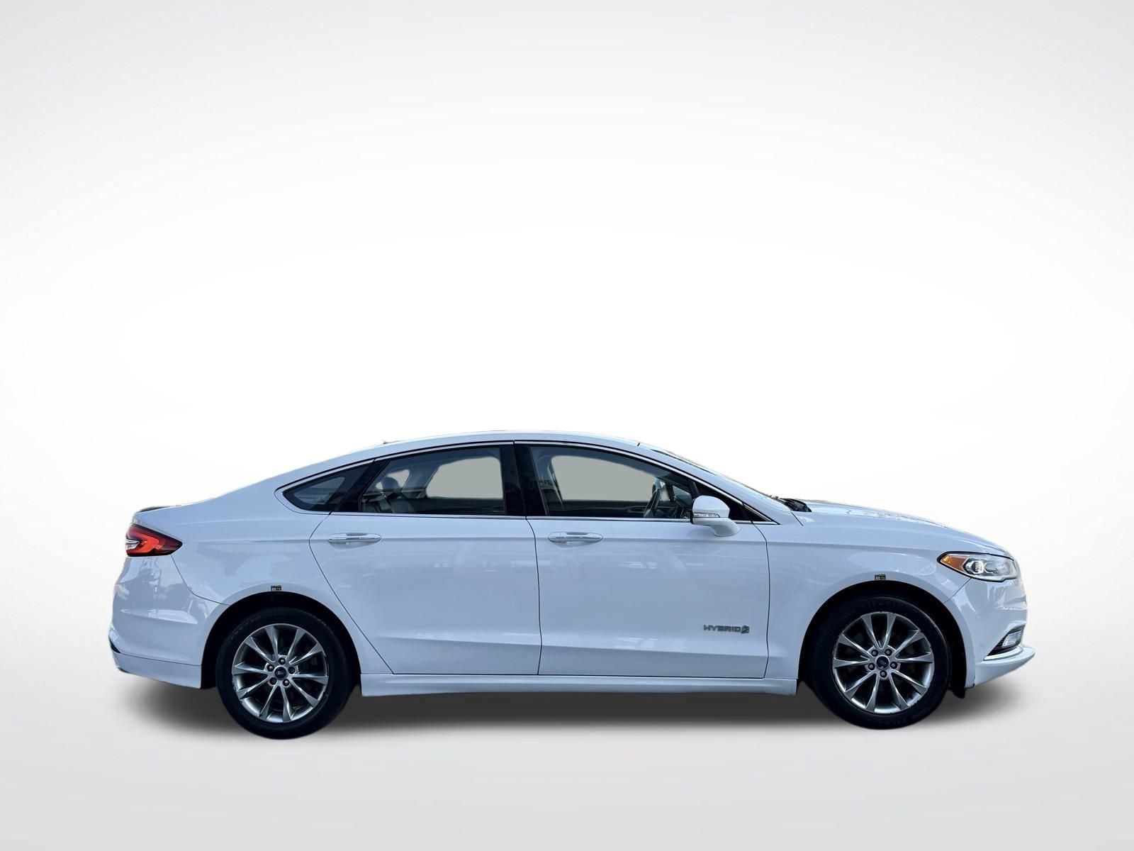 Used 2017 Ford Fusion SE w/ Equipment Group 602A image 4