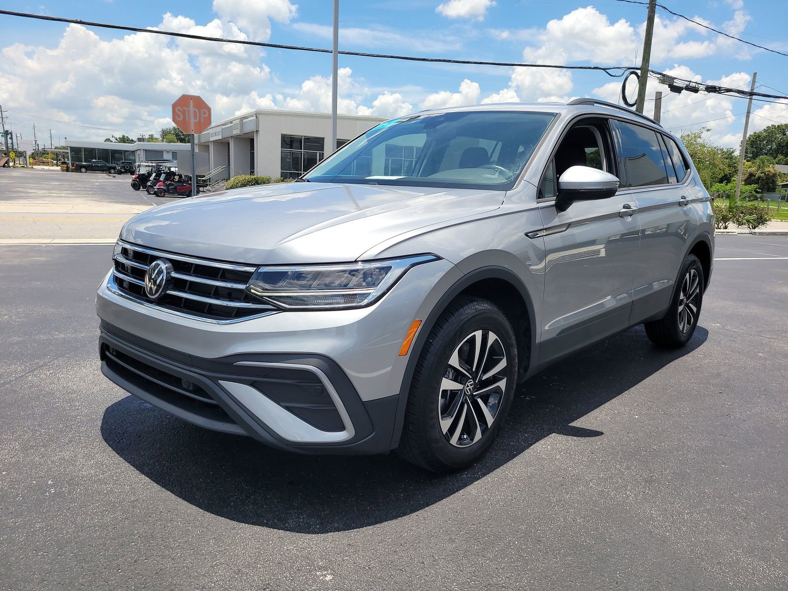 Used 2024 Volkswagen Tiguan S image 4