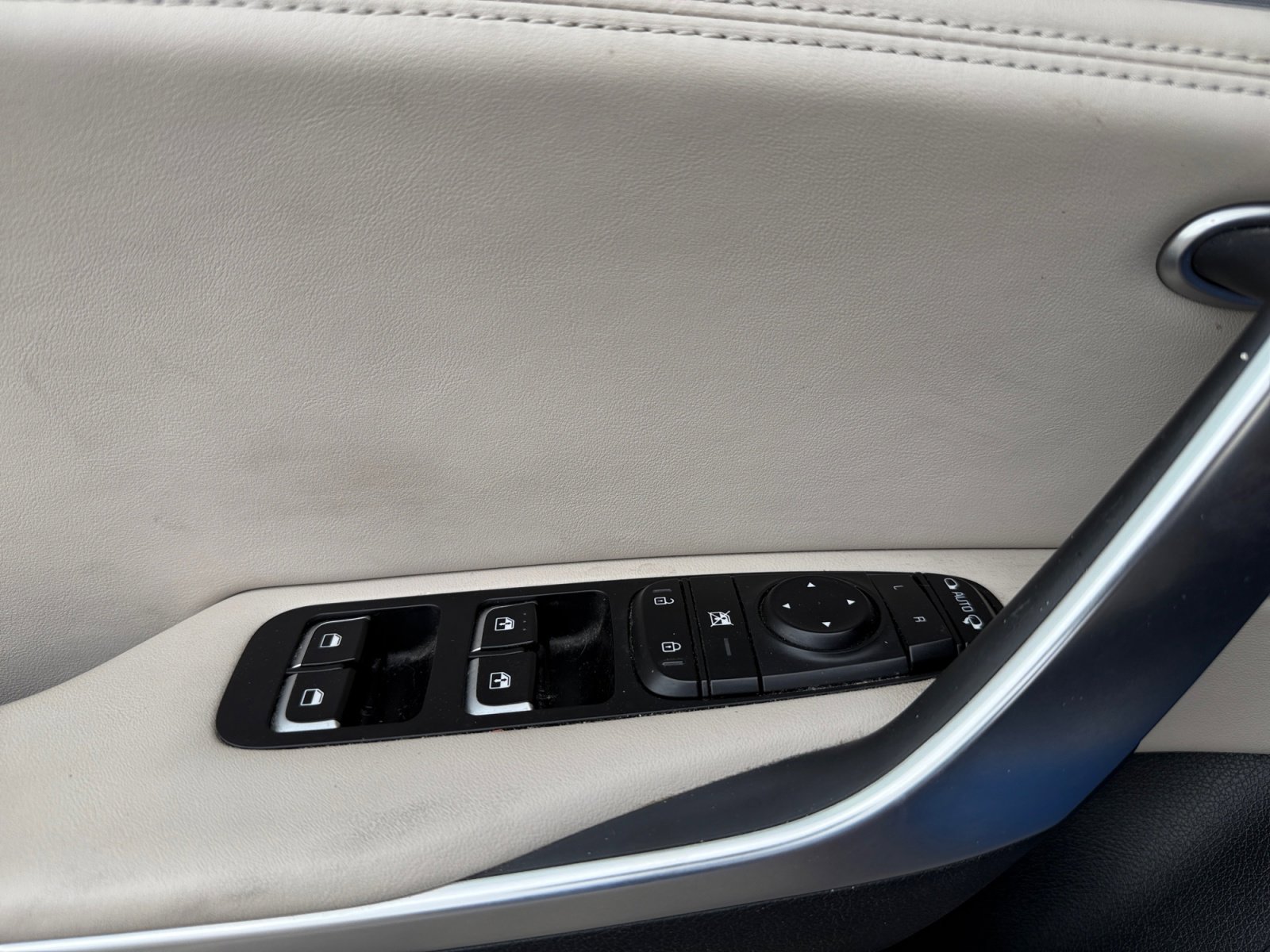 Used 2018 Kia Stinger GT2 image 19