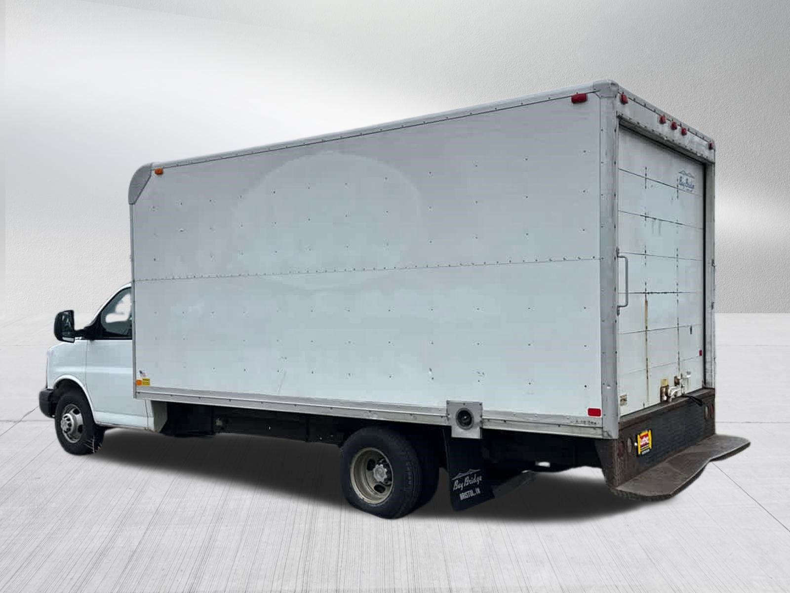 Used 2011 Chevrolet Express 3500 Extended RWD image 5