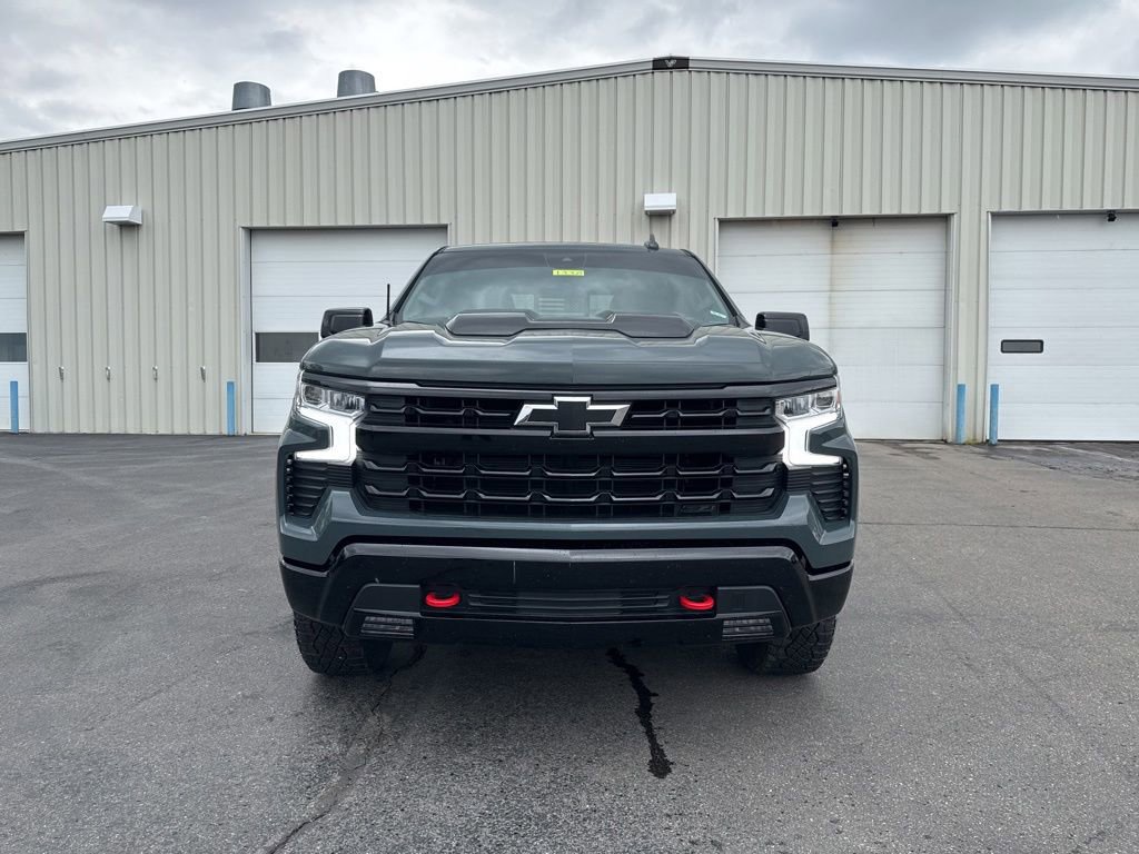 Used 2025 Chevrolet Silverado 1500 LT Trail Boss w/ Convenience Package II AWD/4WD image 2