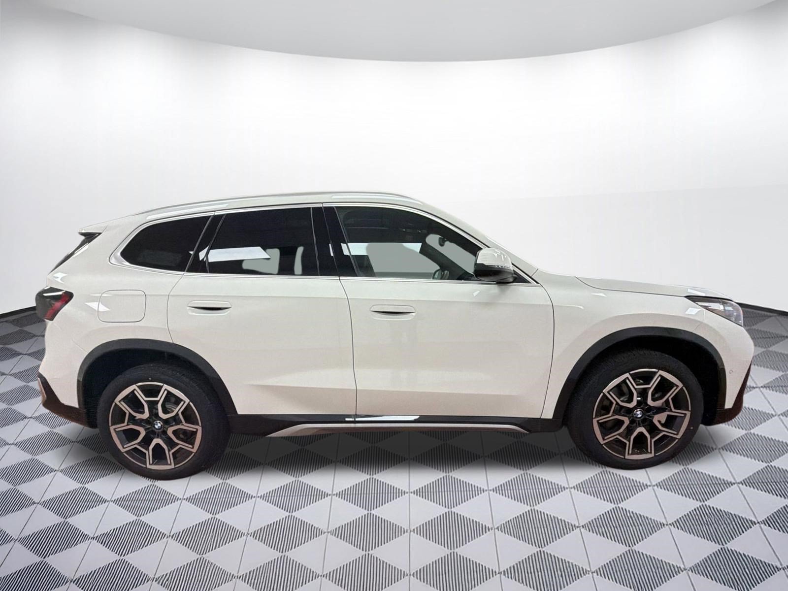 Used 2026 BMW X1 xDrive28i w/ Technology Package AWD/4WD image 7