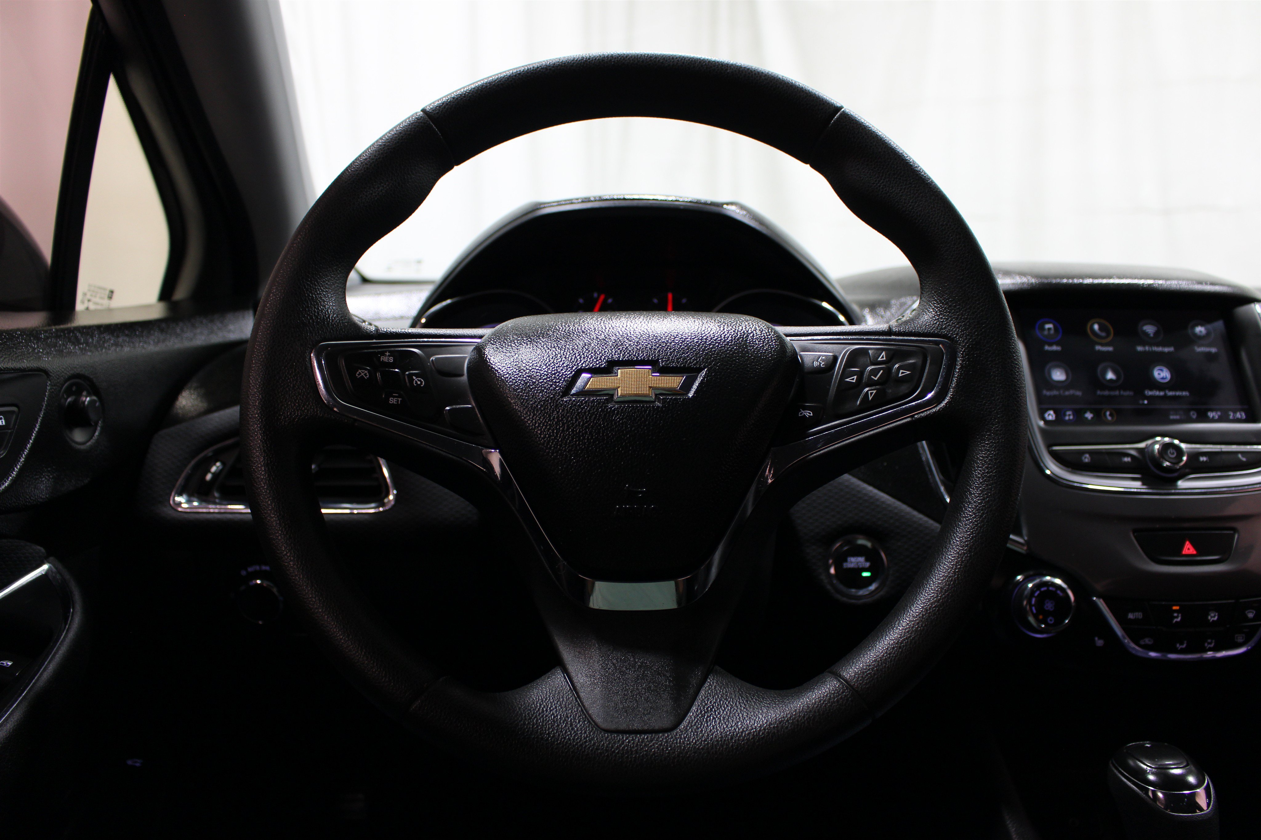 Used 2019 Chevrolet Cruze LT w/ Convenience Package FWD image 12