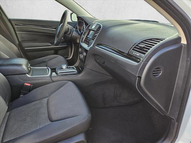 Used 2023 Chrysler 300 Touring w/ Sport Appearance Package image 21