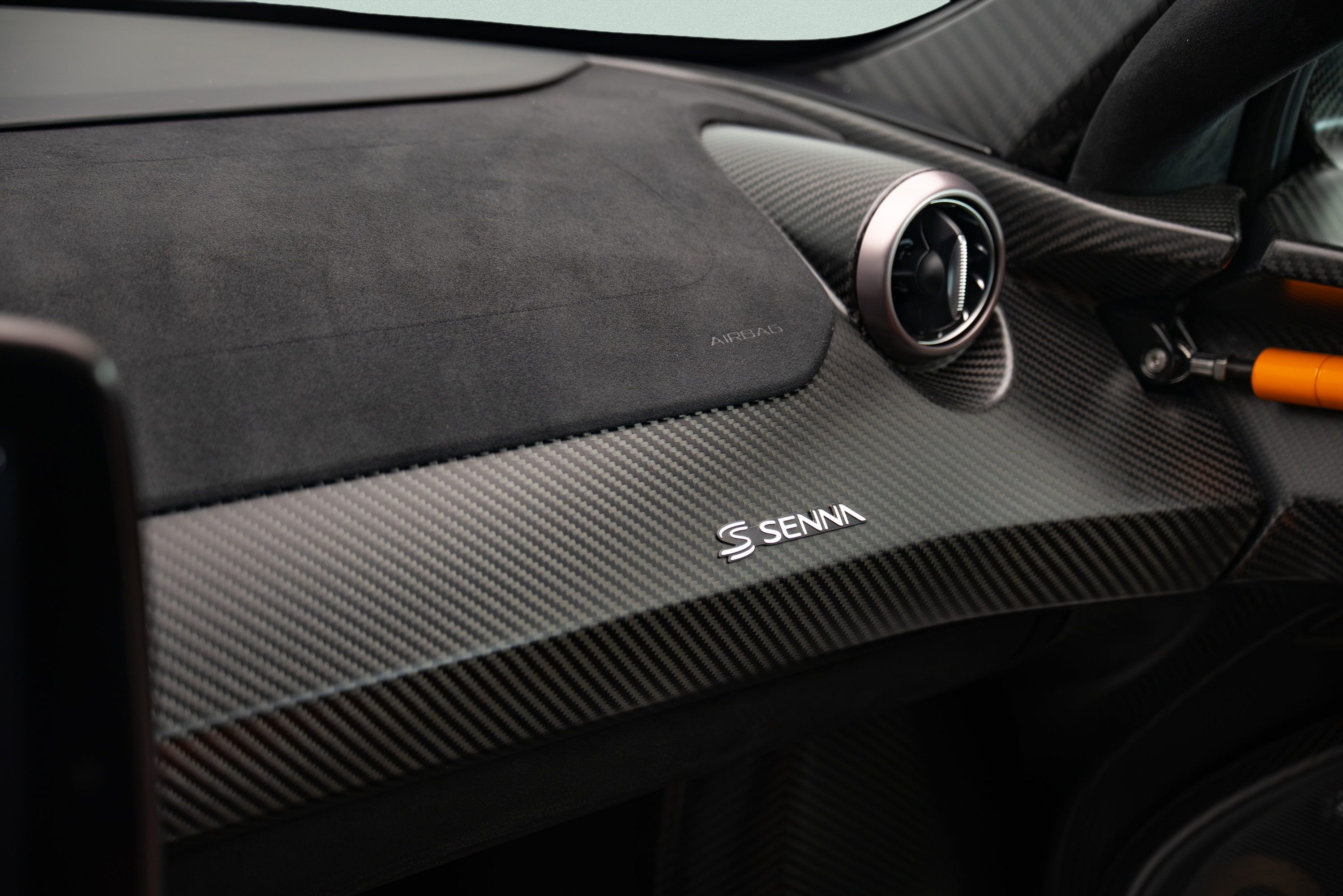 Used 2019 McLaren Senna RWD image 23