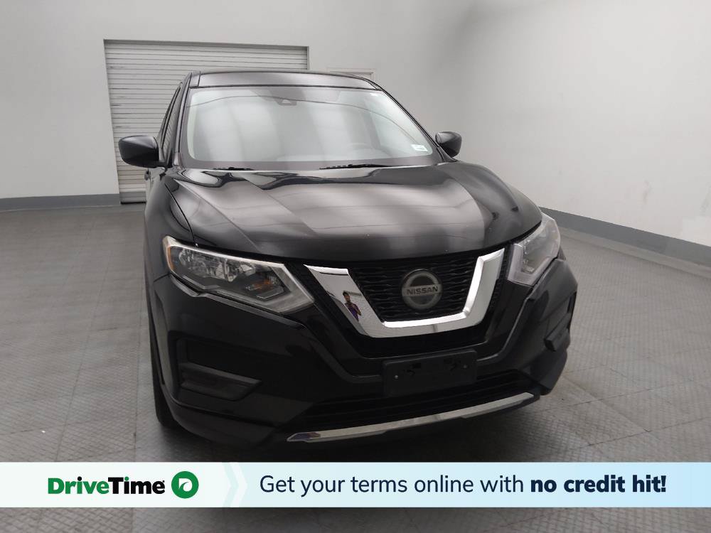 Used 2020 Nissan Rogue S FWD image 1