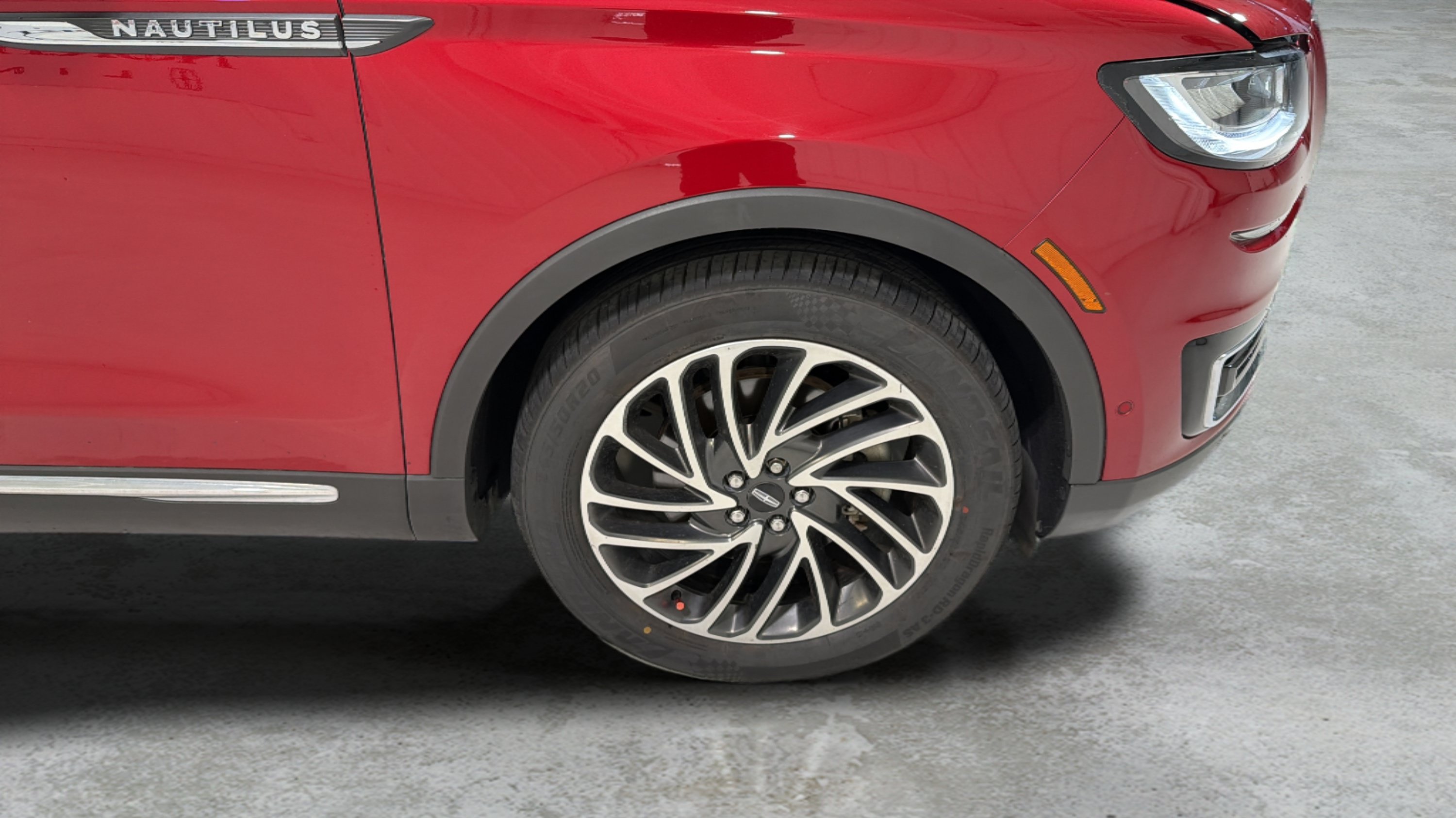 Used 2020 Lincoln Nautilus Reserve FWD image 28