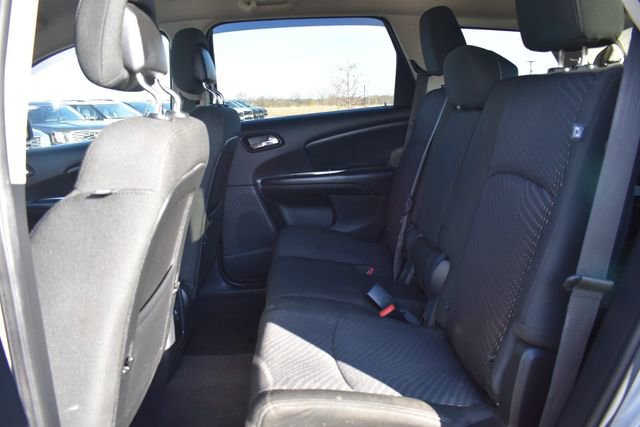 Used 2019 Dodge Journey SE w/ Premium Group image 17