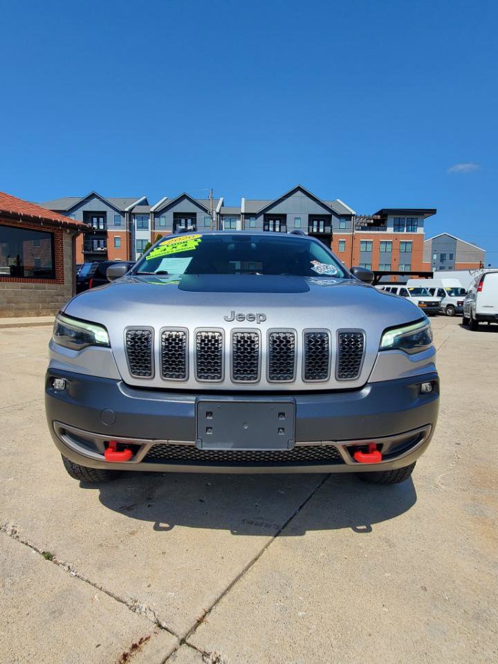 Used 2020 Jeep Cherokee Trailhawk AWD/4WD image 2