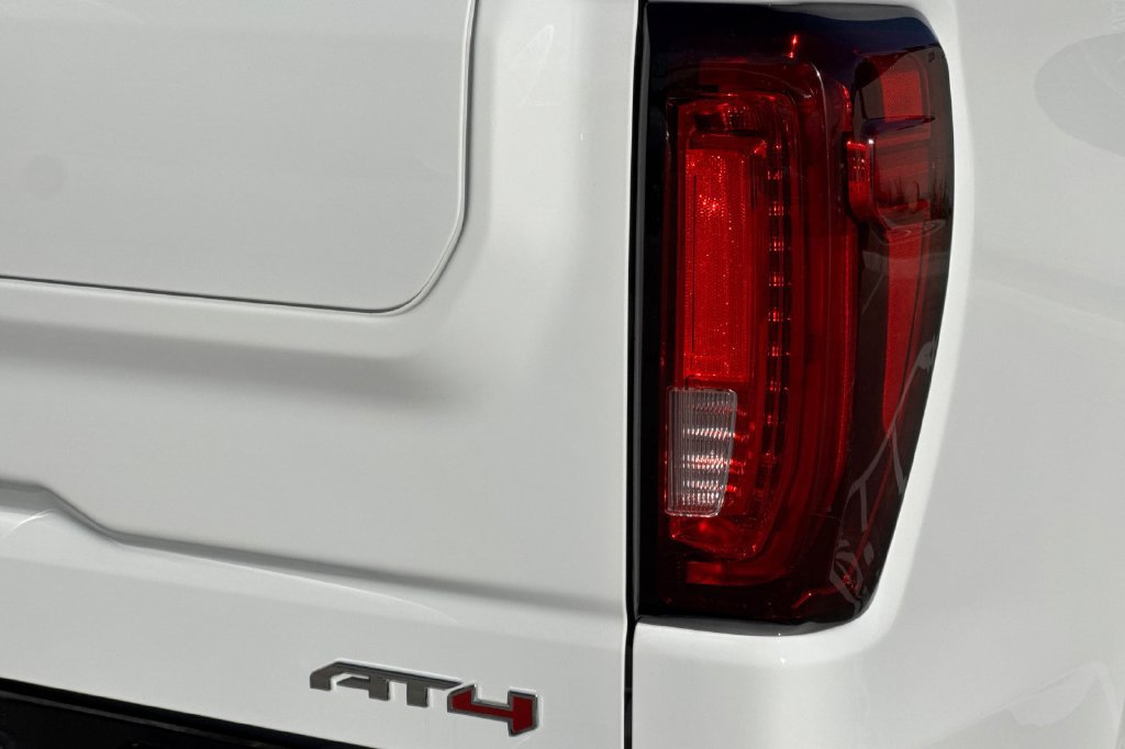 Used 2025 GMC Sierra 1500 AT4 AWD/4WD image 34