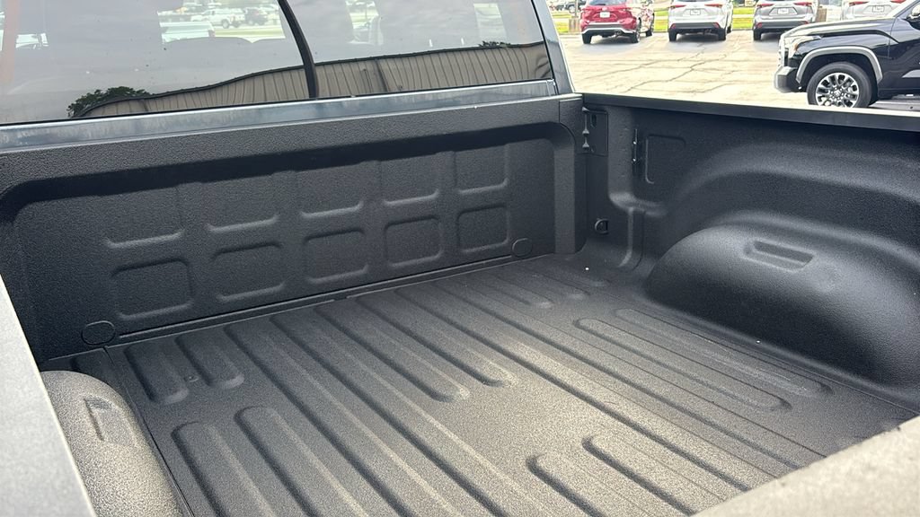 Used 2025 RAM 2500 Big Horn AWD/4WD image 32