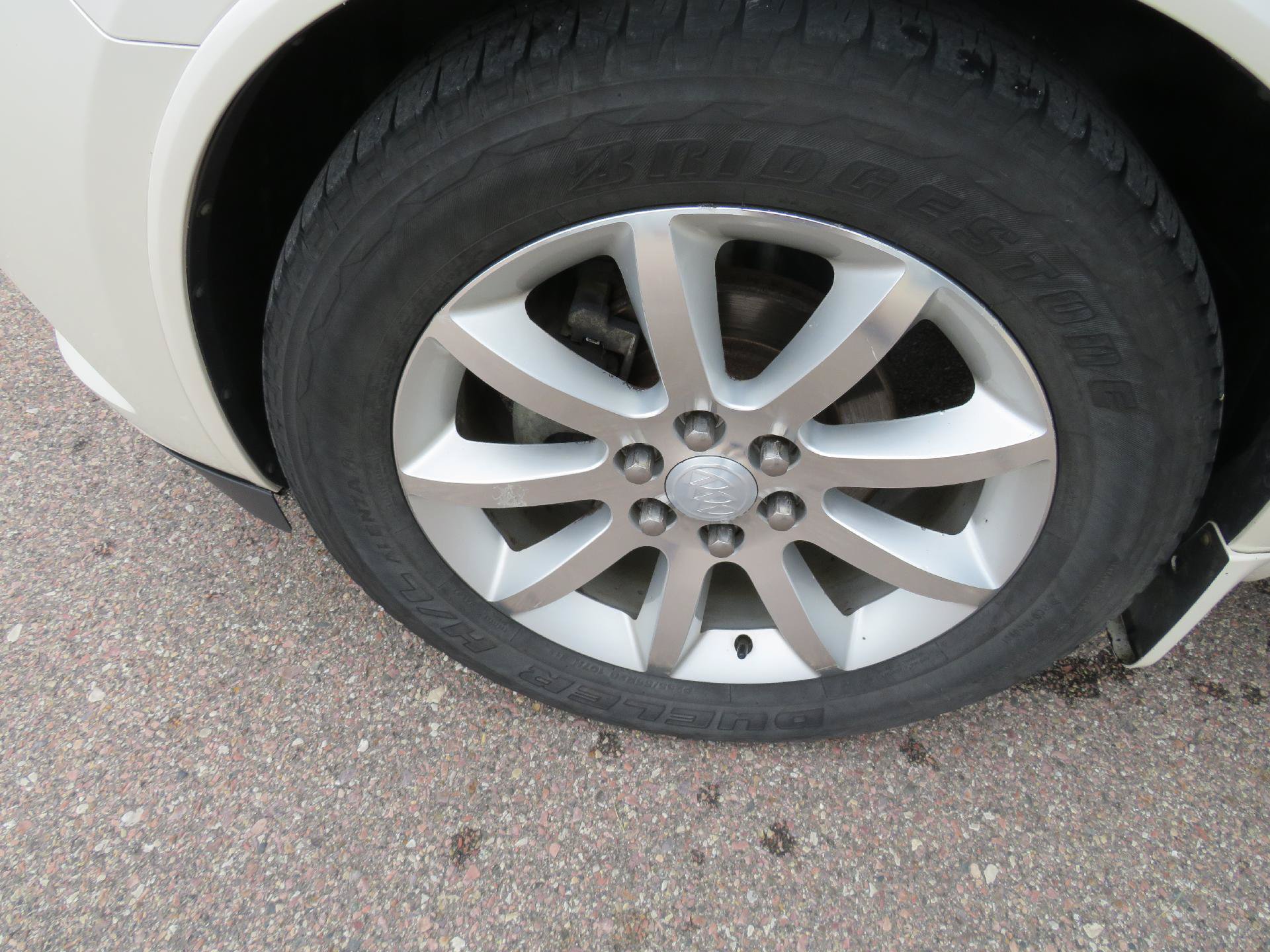 Used 2014 Buick Enclave Premium w/ Trailering Provision Package AWD/4WD image 2