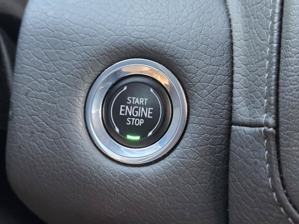 Used 2023 GMC Yukon Denali RWD image 29