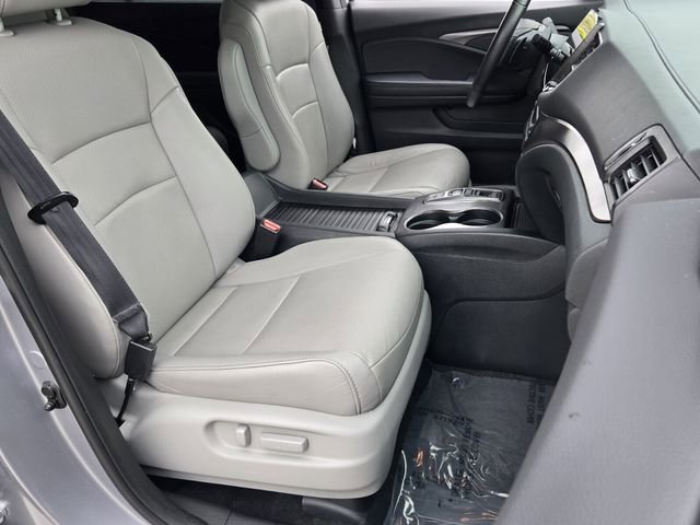 Used 2023 Honda Passport EX-L image 16