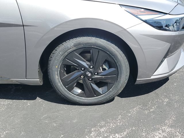 Certified 2023 Hyundai Elantra SEL FWD image 6