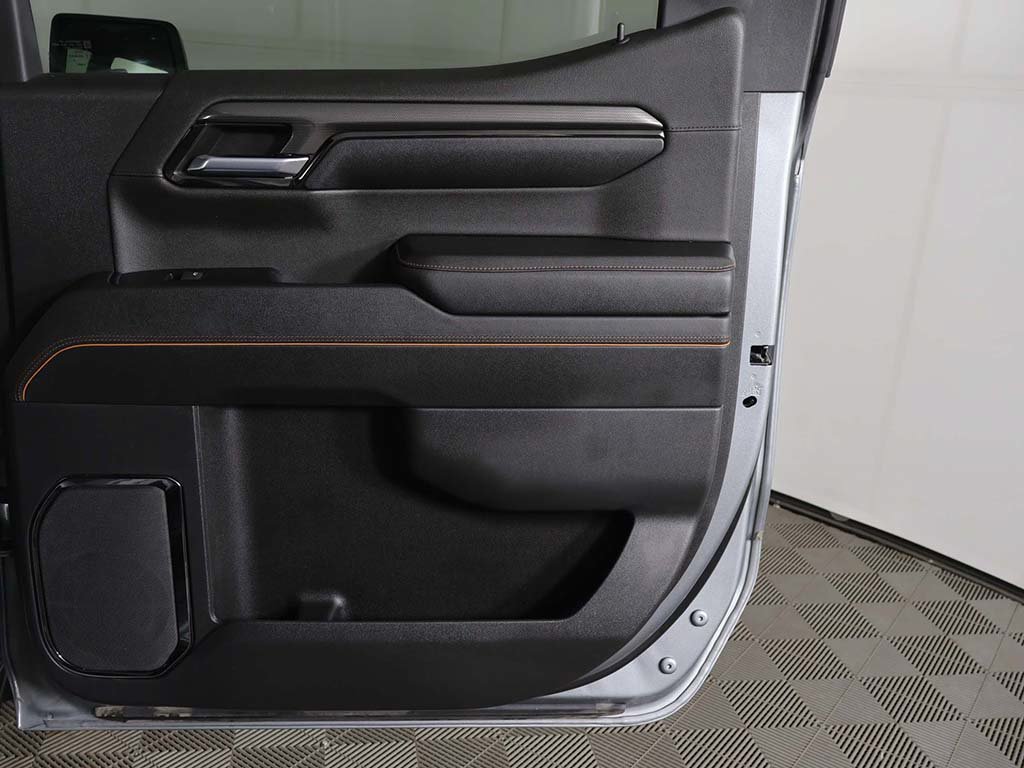 Used 2024 GMC Sierra 1500 AT4 w/ Technology Package AWD/4WD image 23