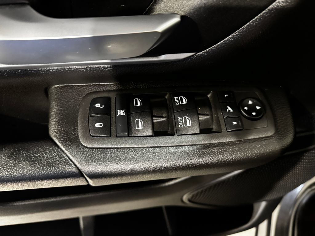Used 2022 RAM 1500 Lone Star AWD/4WD image 18