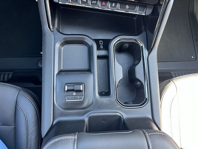 Used 2026 GMC Sierra 3500 AT4 w/ AT4 Premium Plus Package AWD/4WD image 23