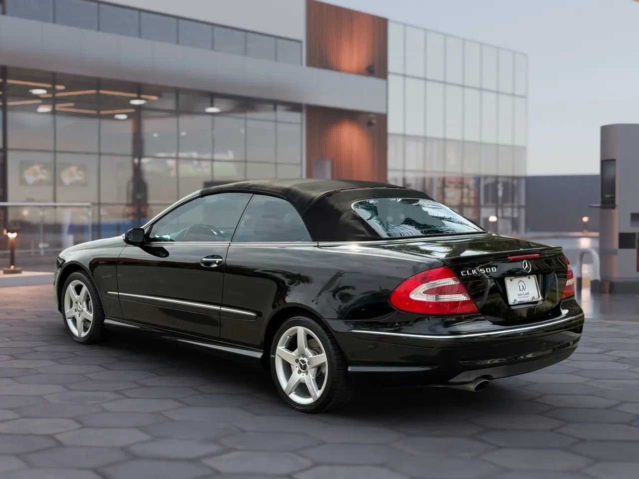Used 2005 Mercedes-Benz CLK 500 Cabriolet image 4